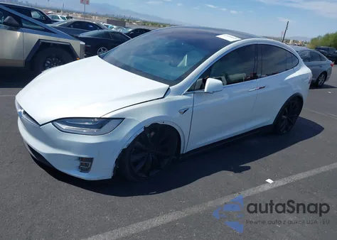 2017 Tesla Model X 100D/75D/90D из США, поврежденный, VIN 5YJXCDE2XHF076555